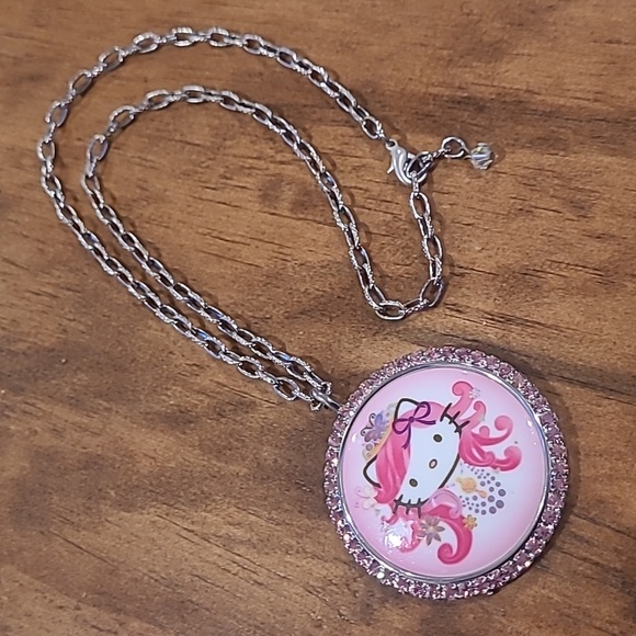 Tarina Tarantino - Hello Kitty - Large Pendant Necklace - Picture 1 of 3